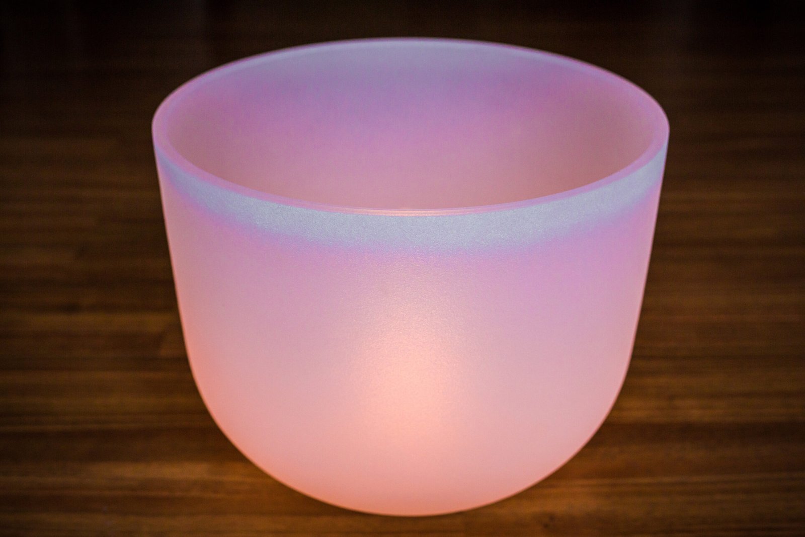 big,crystal,singing,bowl,solo,close,up
